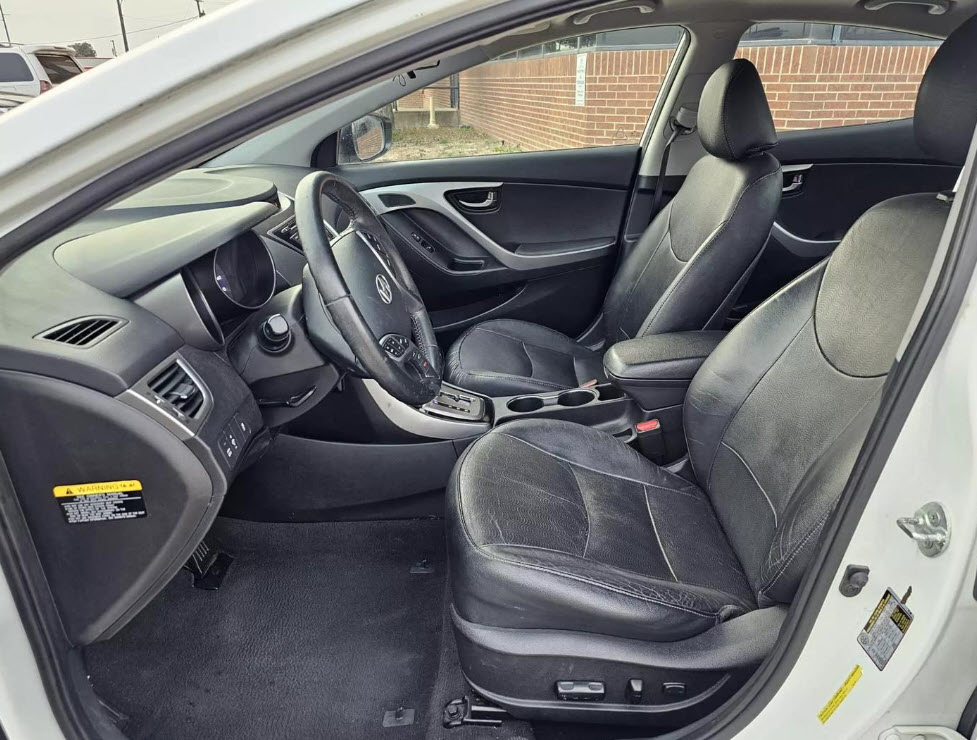 2013 Hyundia Elantra White-Internal Driver